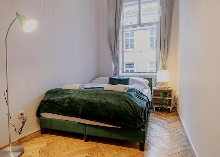 Apartment Comfortable 2br & 1lr In *