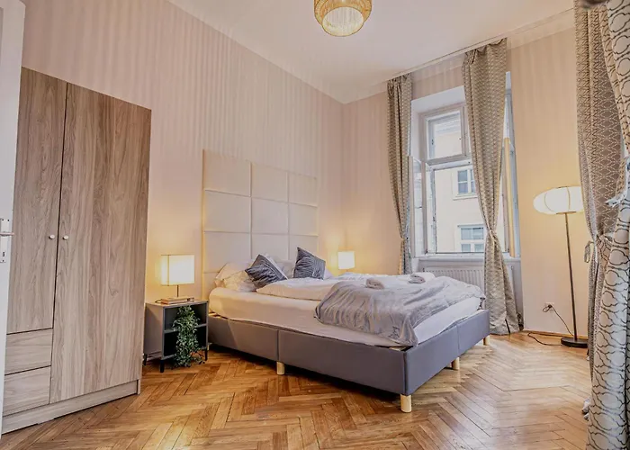 Comfortable 2br & 1lr In
