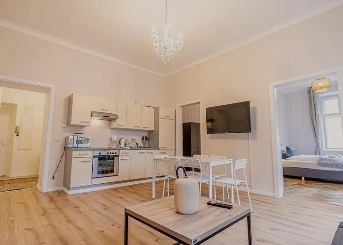 Apartment Comfortable 2br & 1lr In
